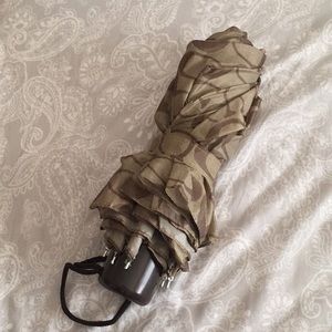 ☂️ Brown Coach Umbrella ☂